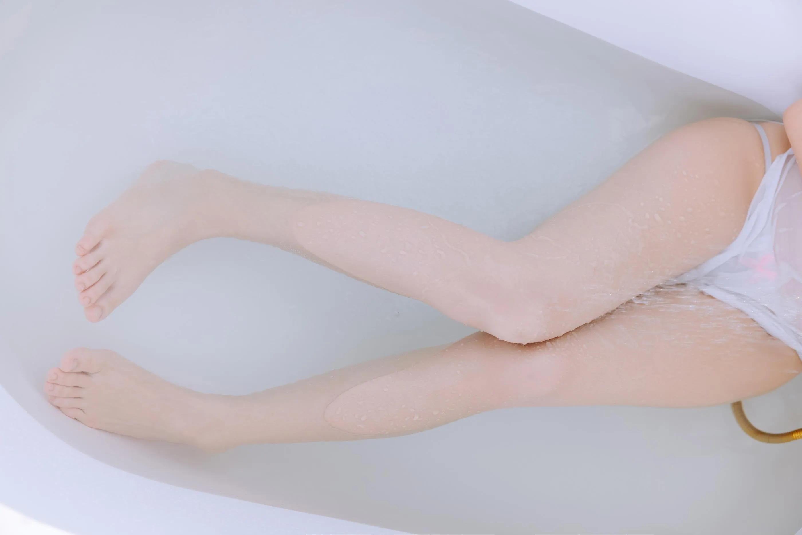 日奈娇 – NO.43 湿身小白裙 [70P]插图3